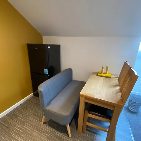 Modern Studio Apartment Set Beneath The Black Mountains A Stones Throw From The Offas Dyke Path Clodock Exterior photo