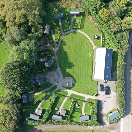 Modern Studio Apartment Set Beneath The Black Mountains A Stones Throw From The Offas Dyke Path Clodock Exterior photo