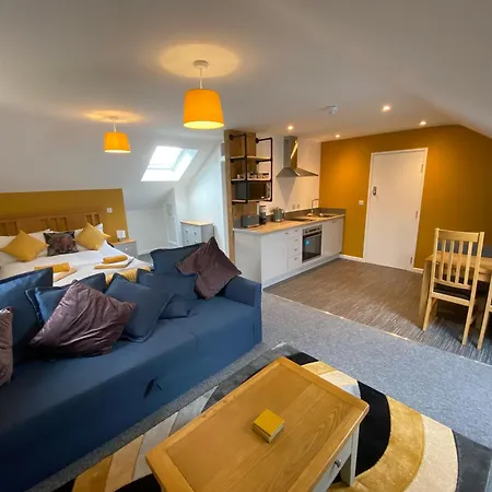 Modern Studio Apartment Set Beneath The Black Mountains A Stones Throw From The Offas Dyke Path Clodock Exterior photo