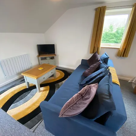 Modern Studio Apartment Set Beneath The Black Mountains A Stones Throw From The Offas Dyke Path Clodock Exterior photo