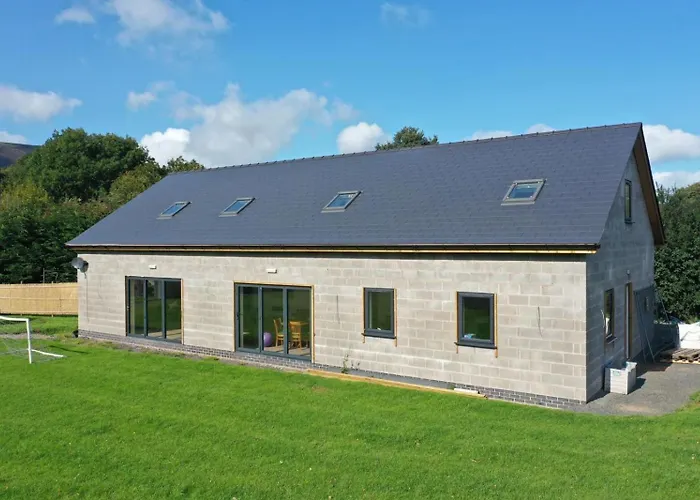 Modern Studio Apartment Set Beneath The Black Mountains A Stones Throw From The Offas Dyke Path