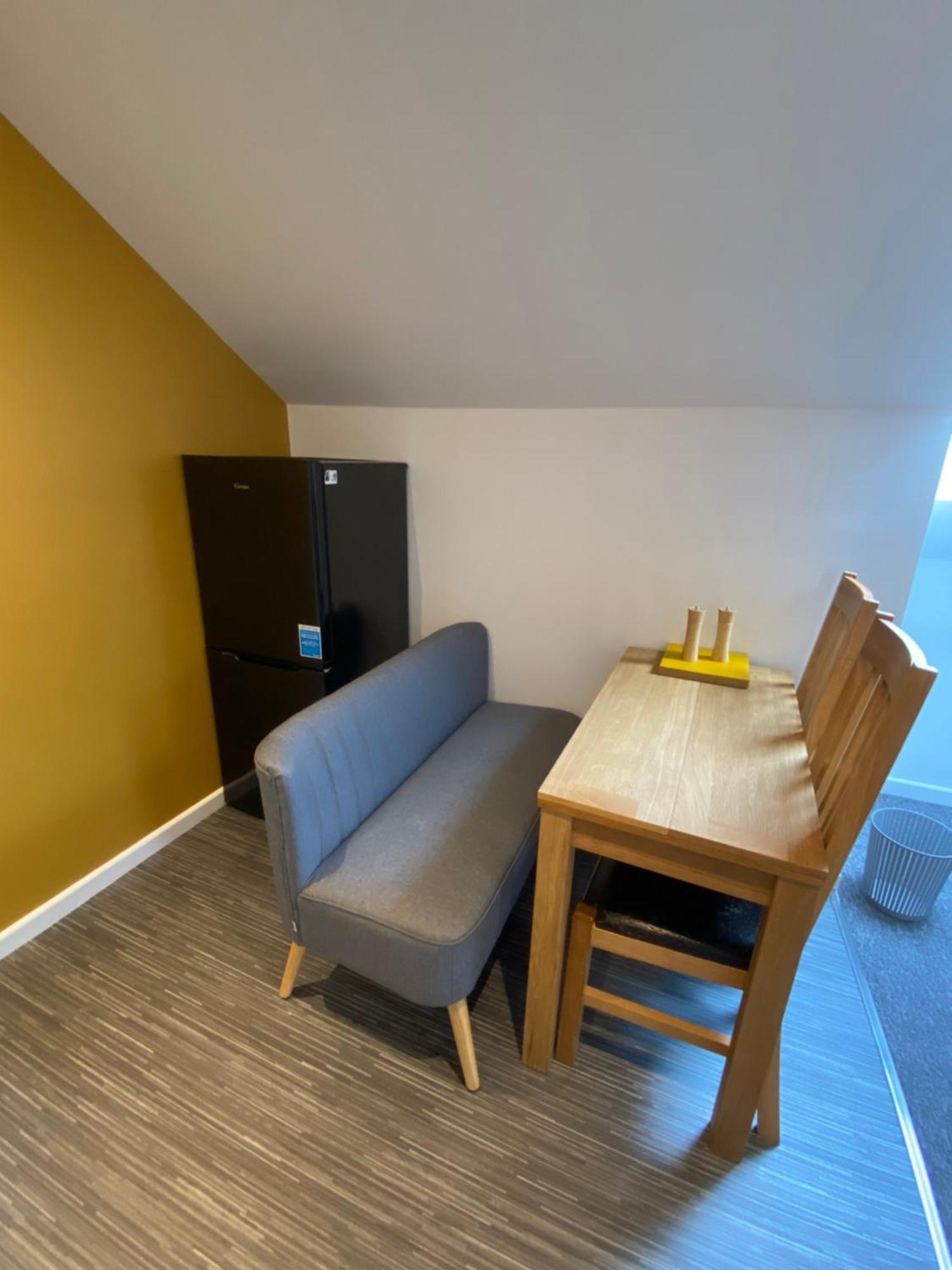 Modern Set Beneath The Black Mountains A Stones Throw From The Offas Dyke Path Apartment
