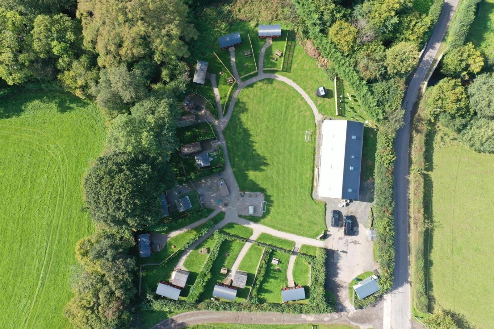 Modern Set Beneath The Black Mountains A Stones Throw From The Offas Dyke Path *